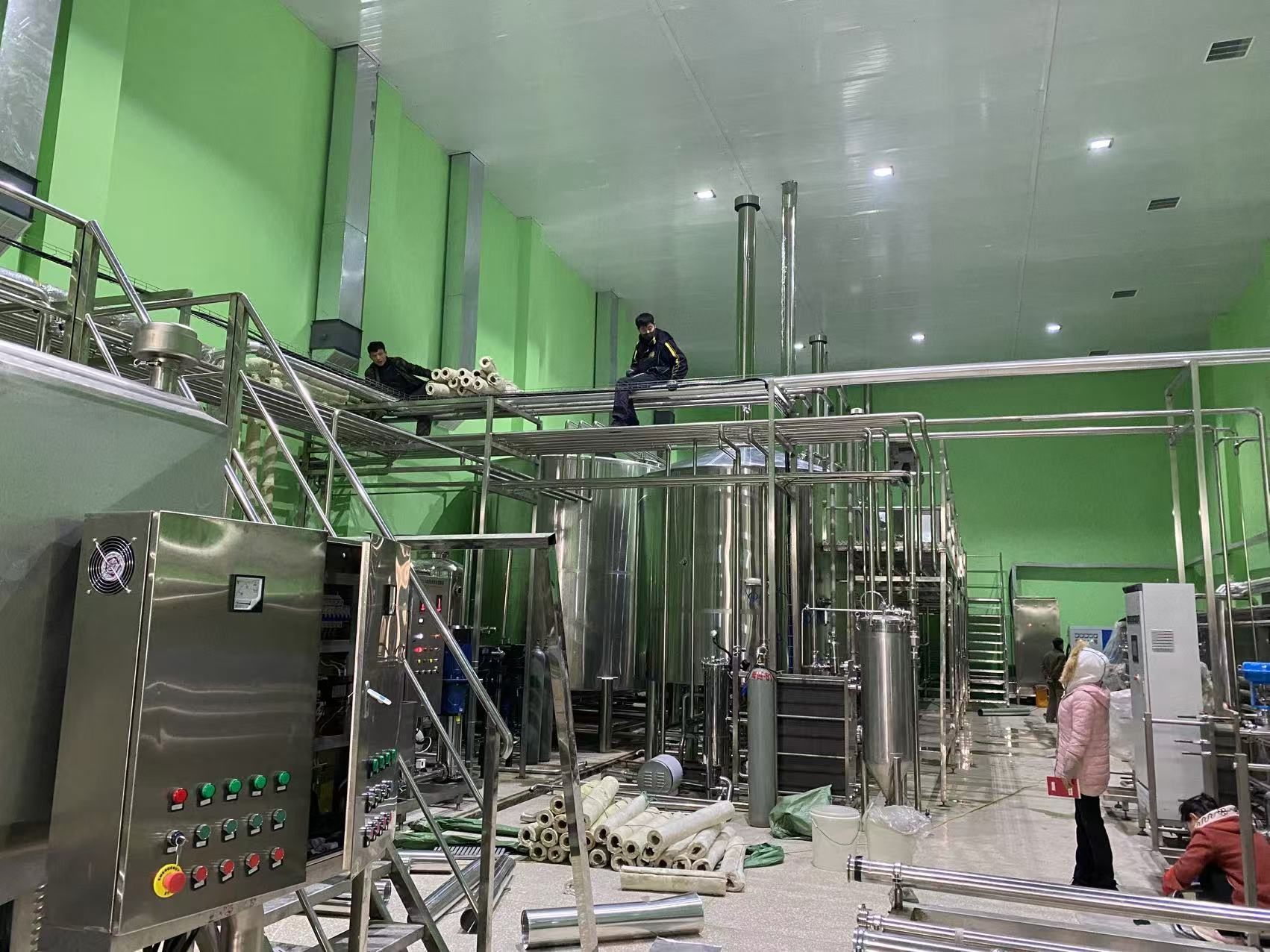 郊区精酿啤酒设备厂—精酿啤酒设备制造:传承工艺与创新科技的交融